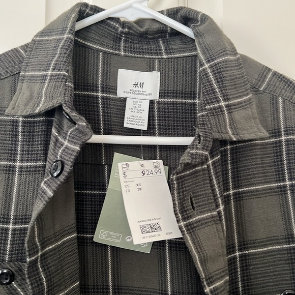 Button up - Picture 2 of 2